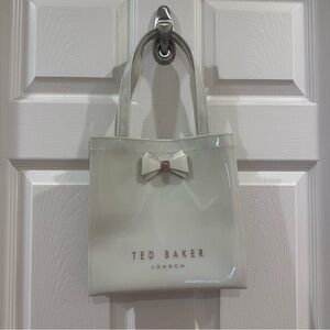 Alacon White Elegant Tote Bag - Ted Baker
